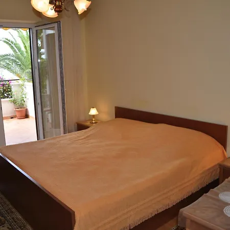 Delfina * Podgora (Split-Dalmatia)