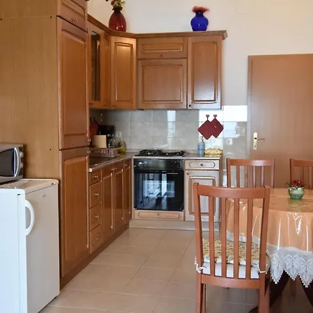 Apartment Delfina *
