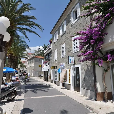 Delfina شقة بودغورا